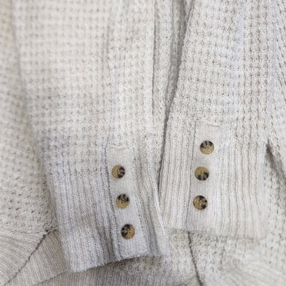Maurices cream sweater - Picture 4 of 5